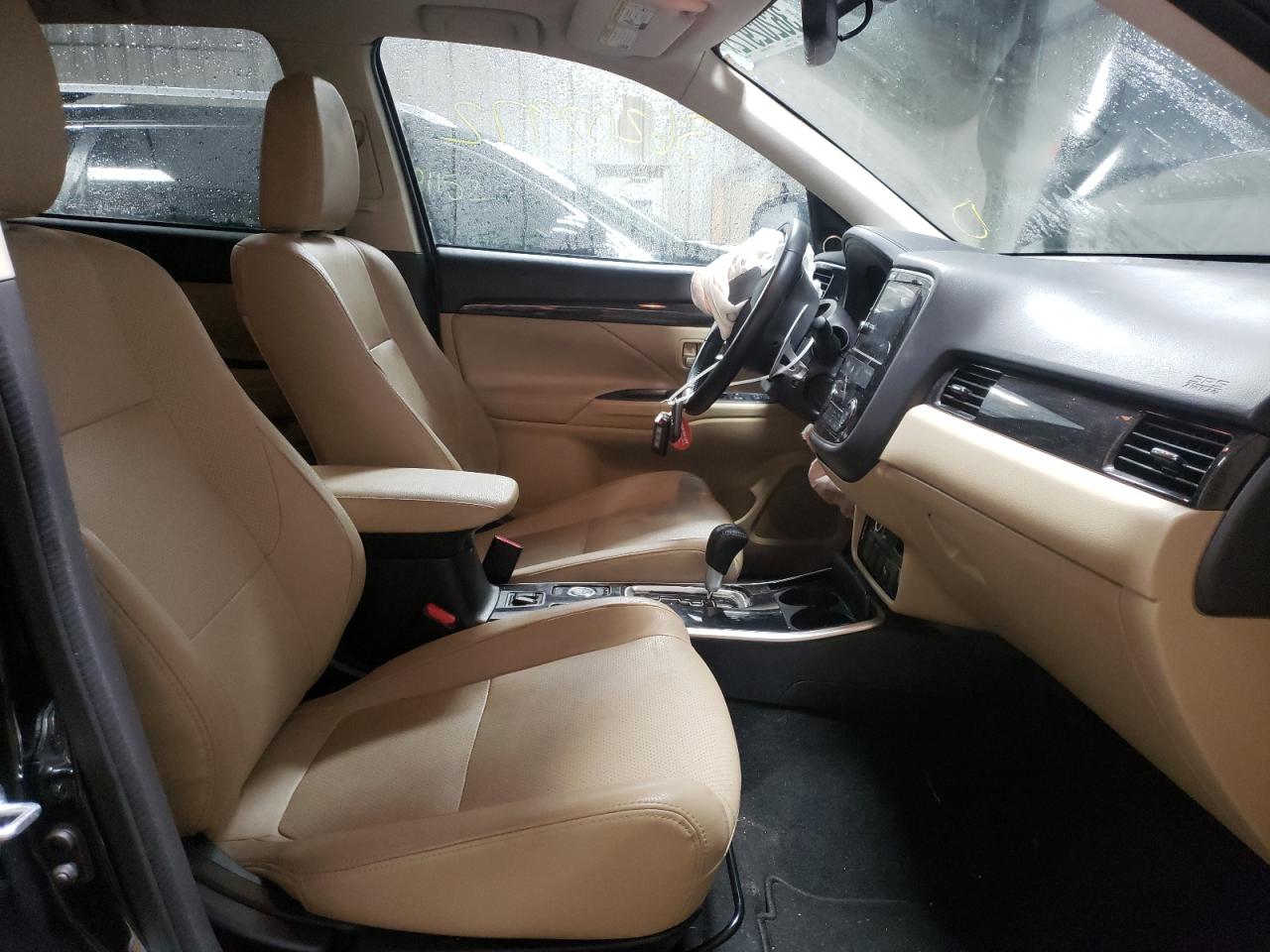 Photo 5 from auction – 2017 MITSUBISHI OUTLANDER with VIN JA4JZ4AX6HZ039769