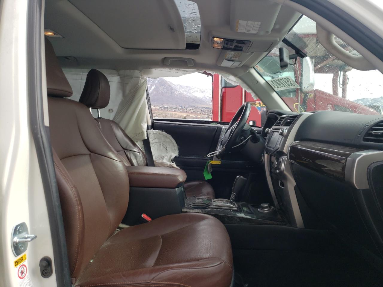 Photo 5 from auction – 2016 TOYOTA 4RUNNER SR with VIN JTEBU5JR3G5308389