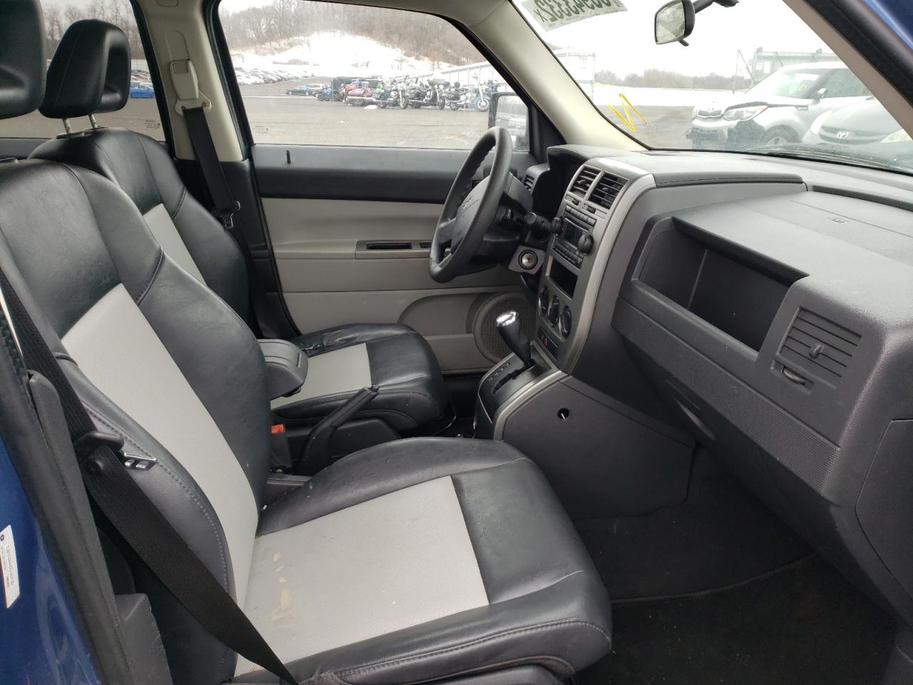Photo 5 from auction – 2007 JEEP PATRIOT SP with VIN 1J8FF28W47D307535