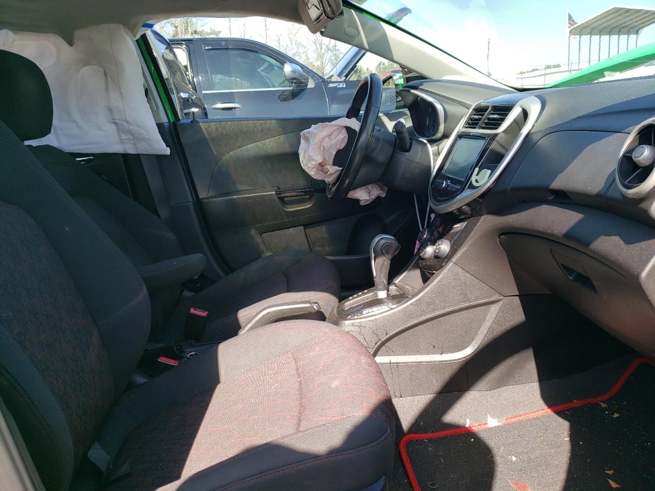 Photo 5 from auction – 2017 CHEVROLET SONIC LT with VIN 1G1JD6SB5H4149303