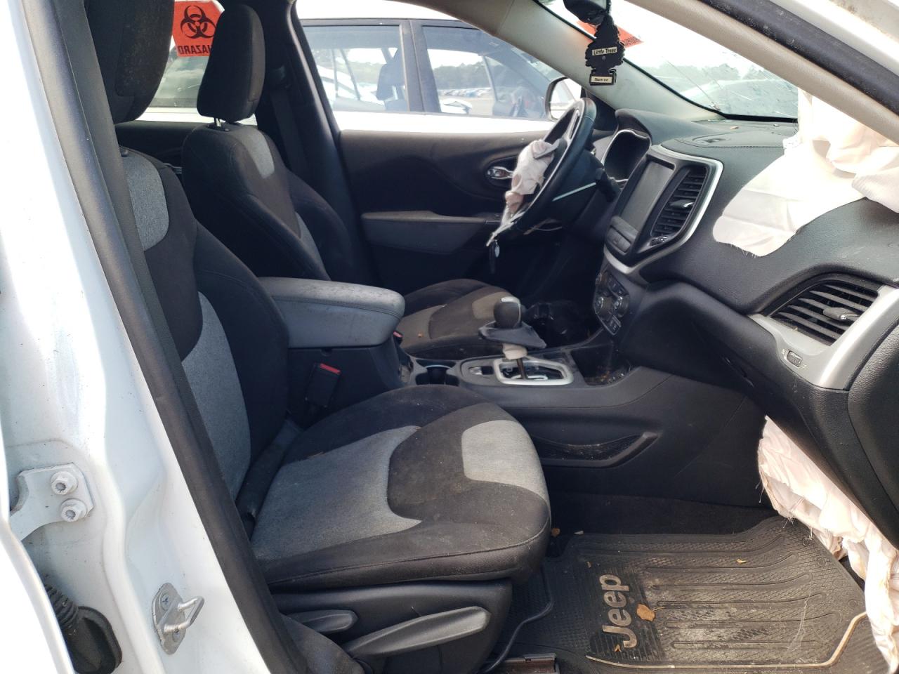 Photo 5 from auction – 2014 JEEP CHEROKEE L with VIN 1C4PJLCB1EW205874