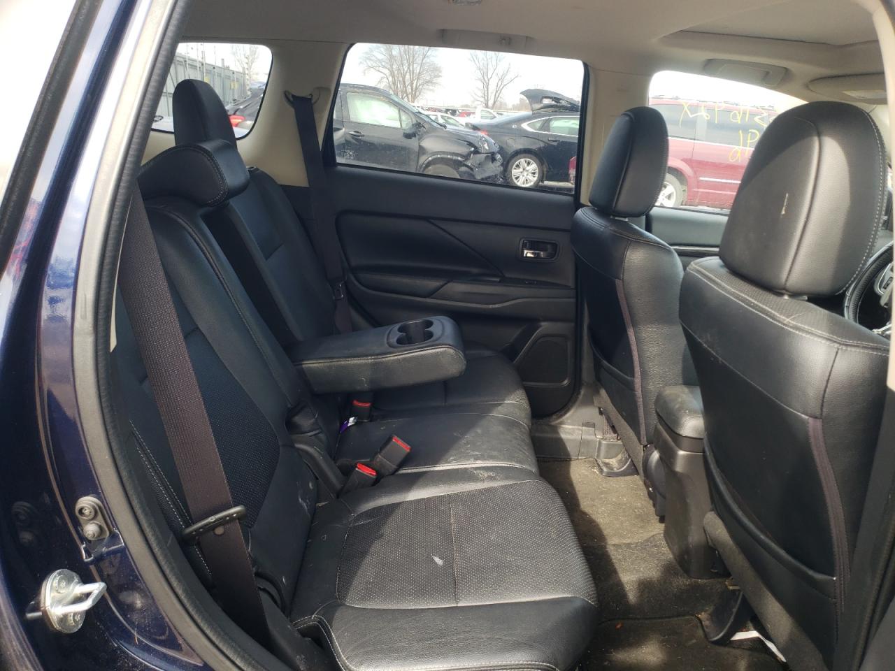 Photo 6 from auction – 2016 MITSUBISHI OUTLANDER with VIN JA4JZ4AX4GZ002461