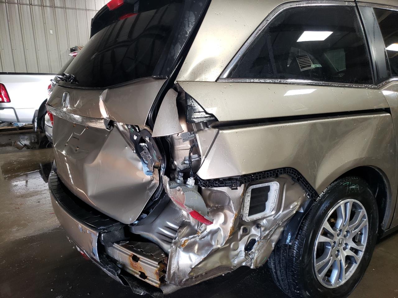 Photo 9 from auction – 2011 HONDA ODYSSEY EX with VIN 5FNRL5H61BB065769