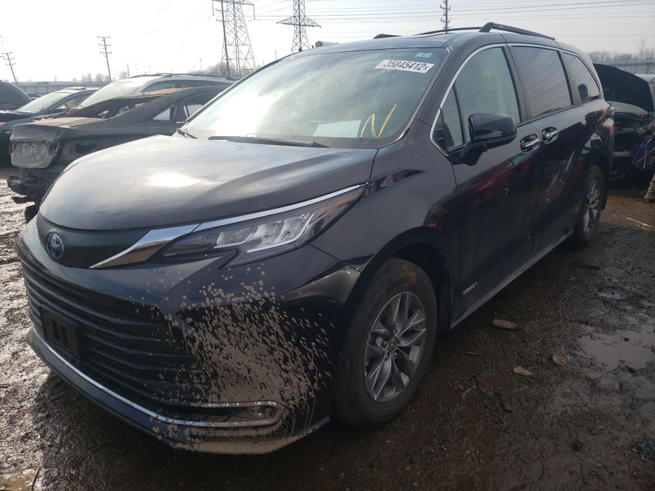 Photo 2 from auction – 2021 TOYOTA SIENNA XLE with VIN 5TDYSKFC0MS016499