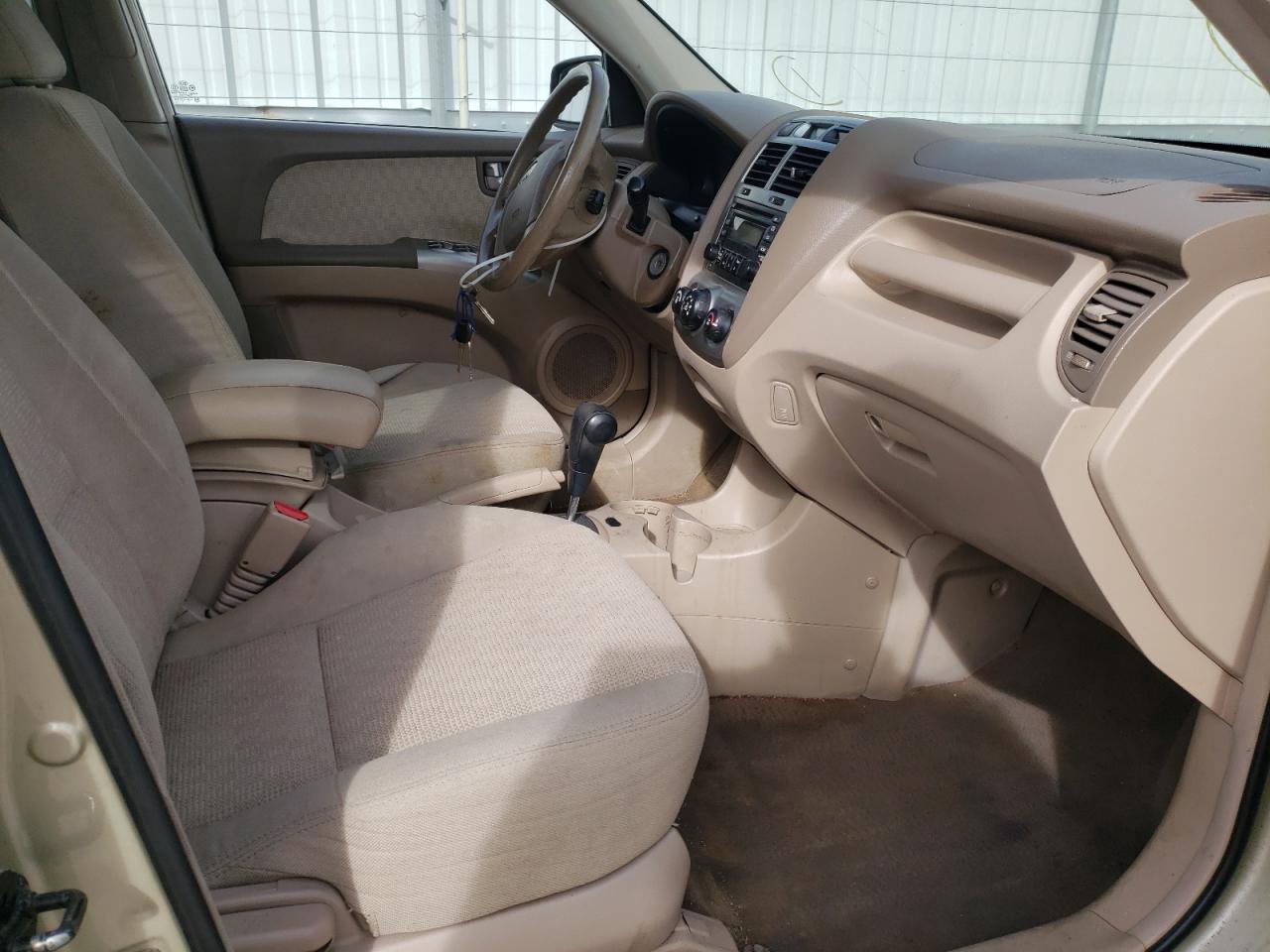 Photo 5 from auction – 2007 KIA SPORTAGE E with VIN KNDJE723577446636