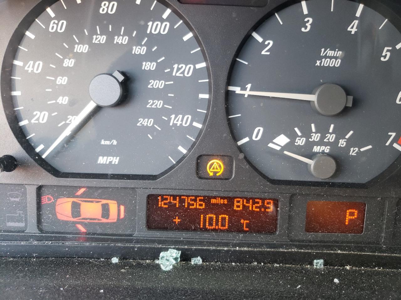 Photo 8 from auction – 2000 BMW 323 CI with VIN WBABR3348YEA83402