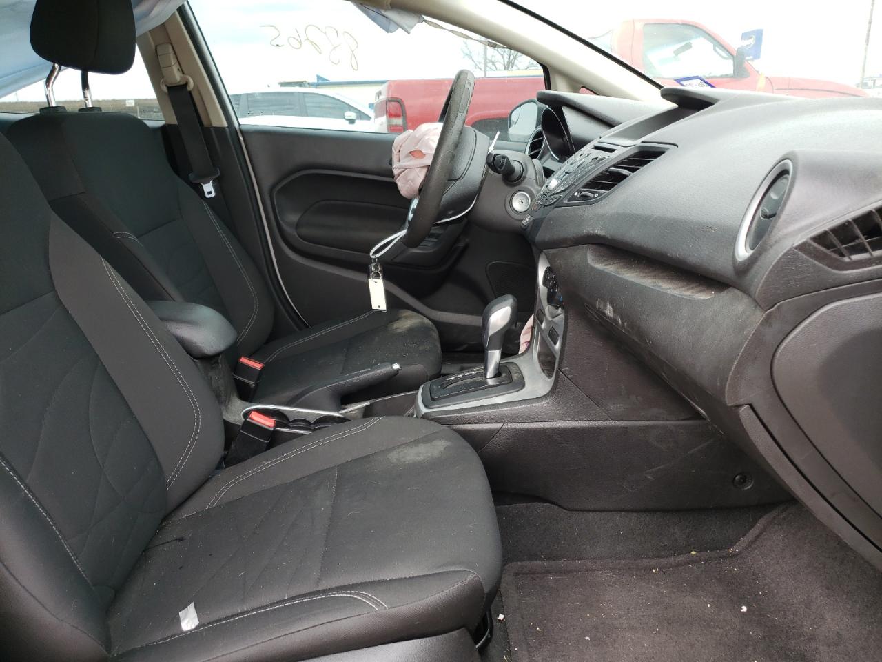Photo 5 from auction – 2017 FORD FIESTA SE with VIN 3FADP4BJ3HM101140