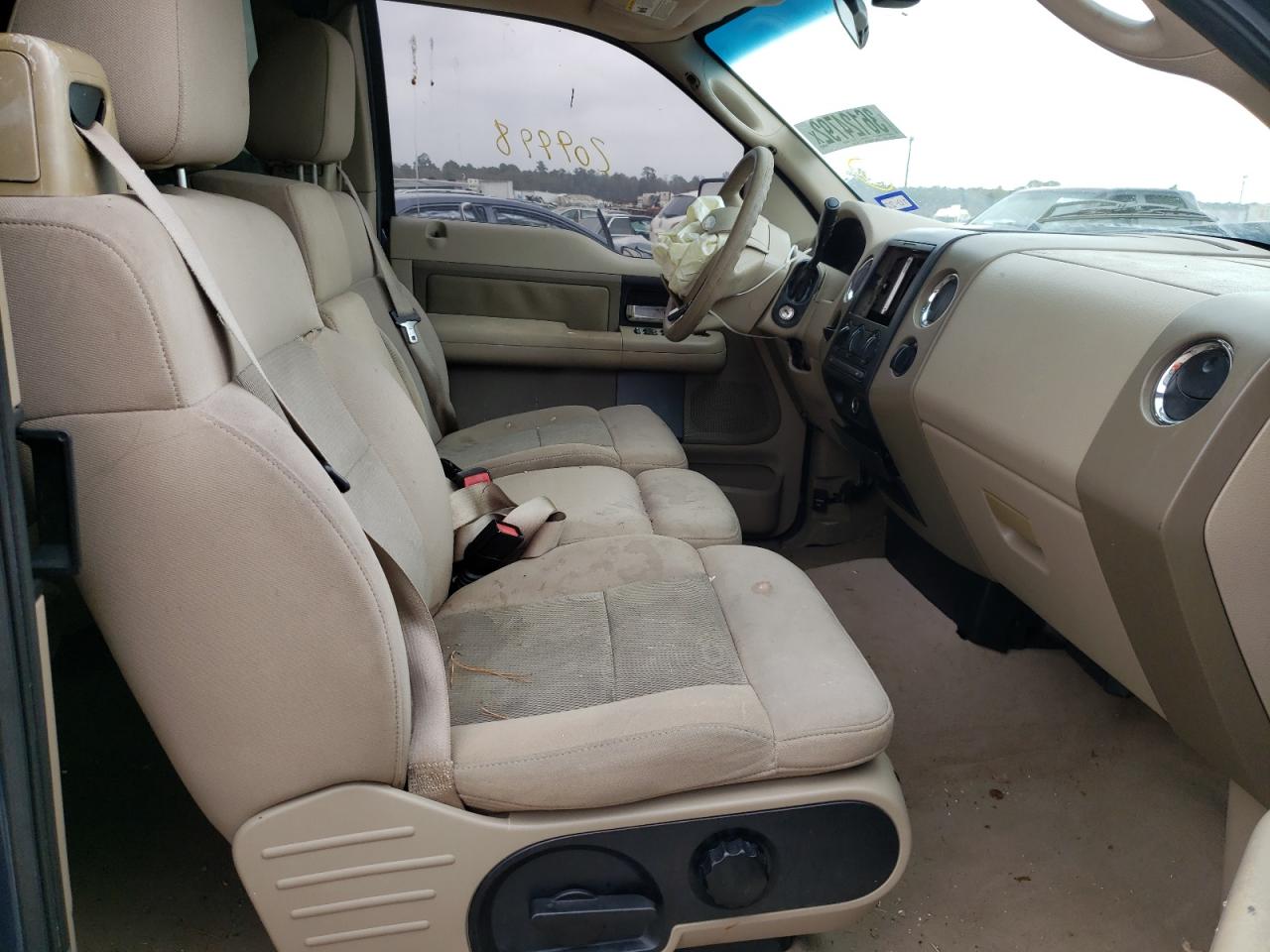 Photo 5 from auction – 2004 FORD F150 with VIN 1FTRX12W74NC33182