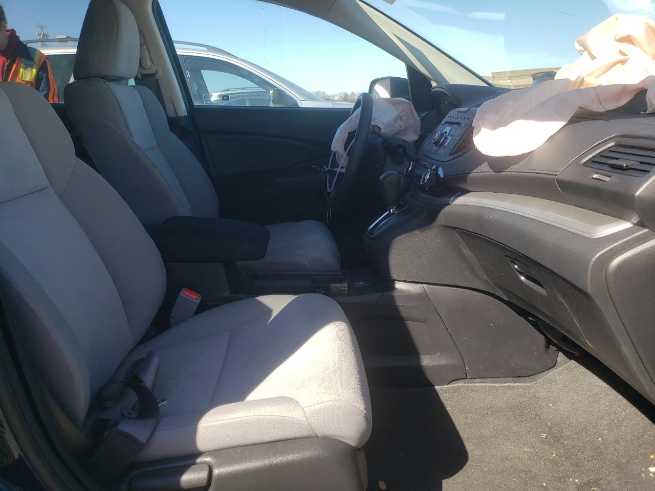 Photo 5 from auction – 2016 HONDA CR-V SE with VIN 2HKRM4H44GH707111