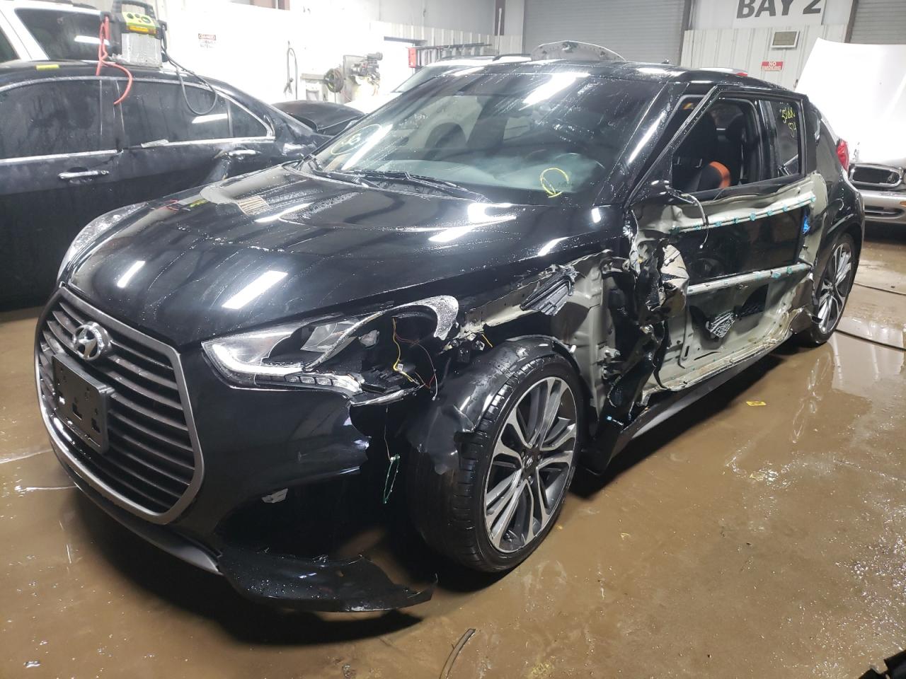 Photo 2 from auction – 2016 HYUNDAI VELOSTER T with VIN KMHTC6AE9GU284888