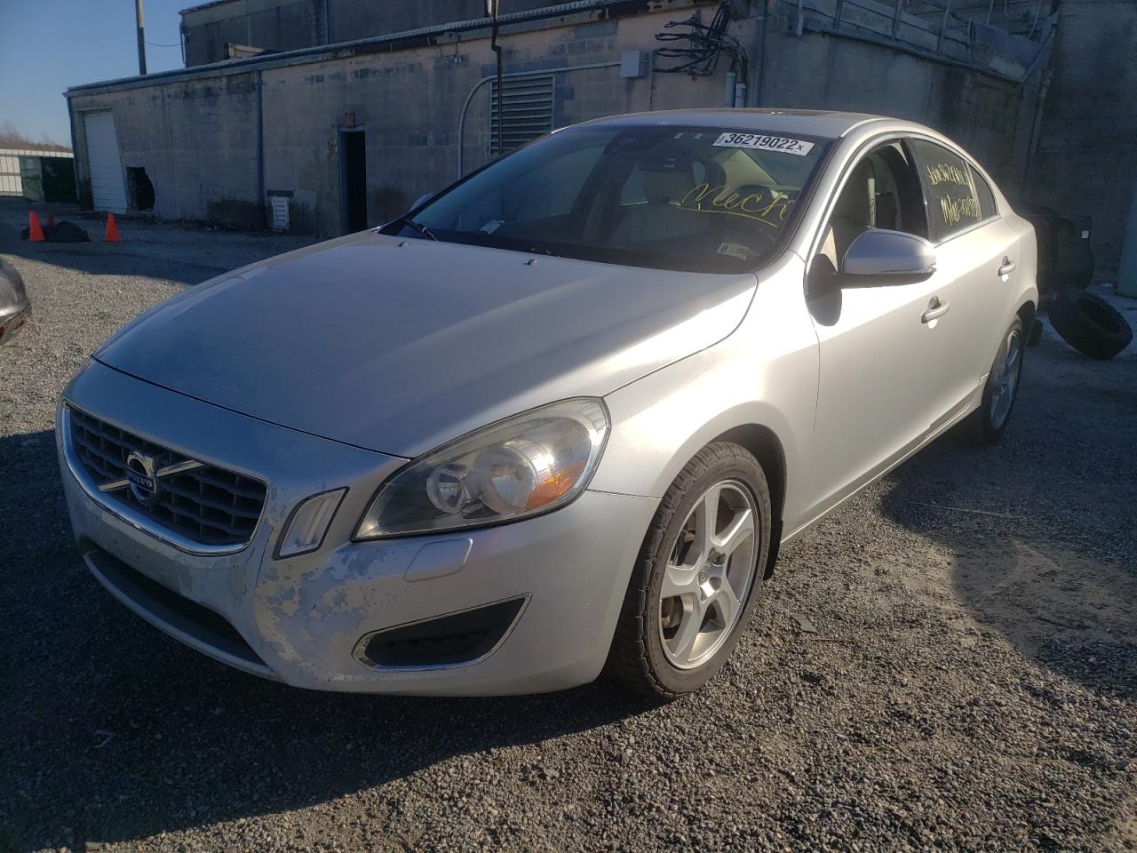 Photo 2 from auction – 2012 VOLVO S60 T5 with VIN YV1622FS9C2126482