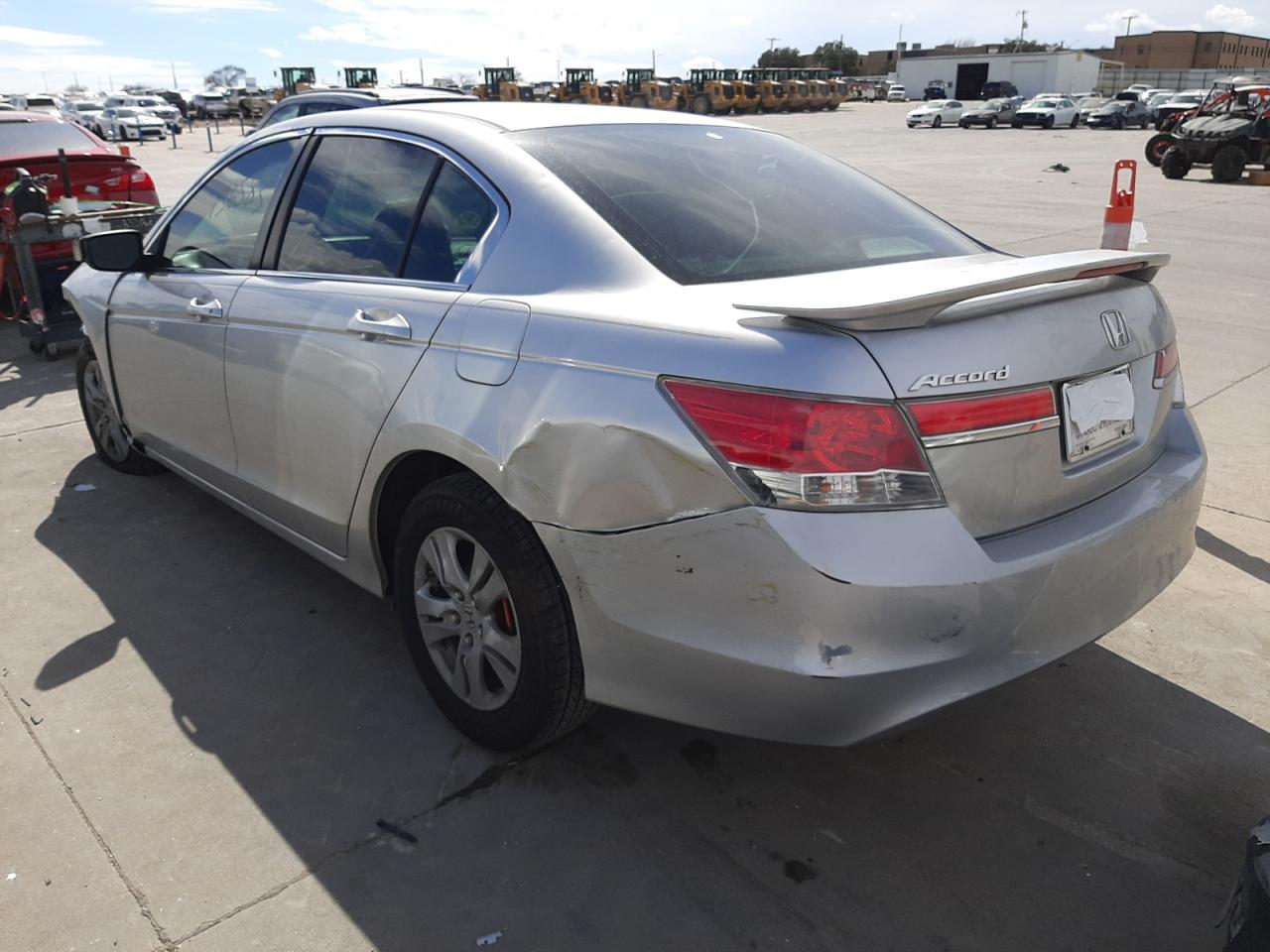 Photo 3 from auction – 2012 HONDA ACCORD LXP with VIN 1HGCP2F44CA201785