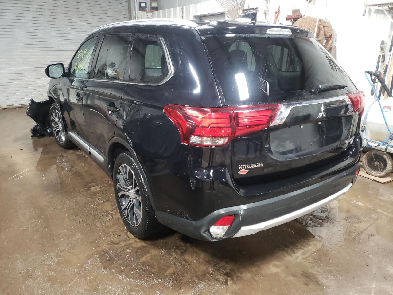 Photo 3 from auction – 2017 MITSUBISHI OUTLANDER with VIN JA4JZ4AX6HZ039769