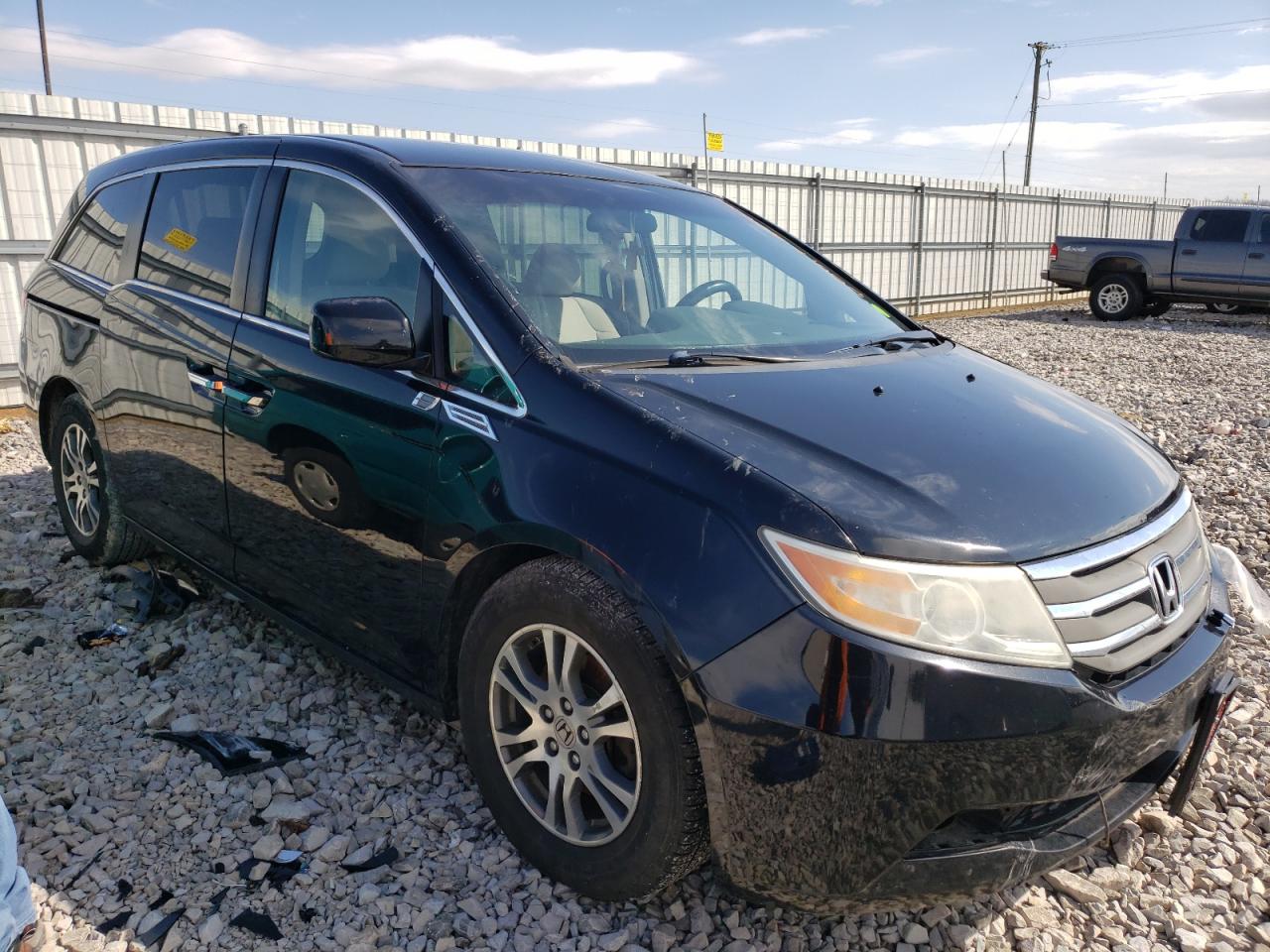 HONDA ODYSSEY EX 2011 with VIN 5FNRL5H4XBB098347 - Photo from auction