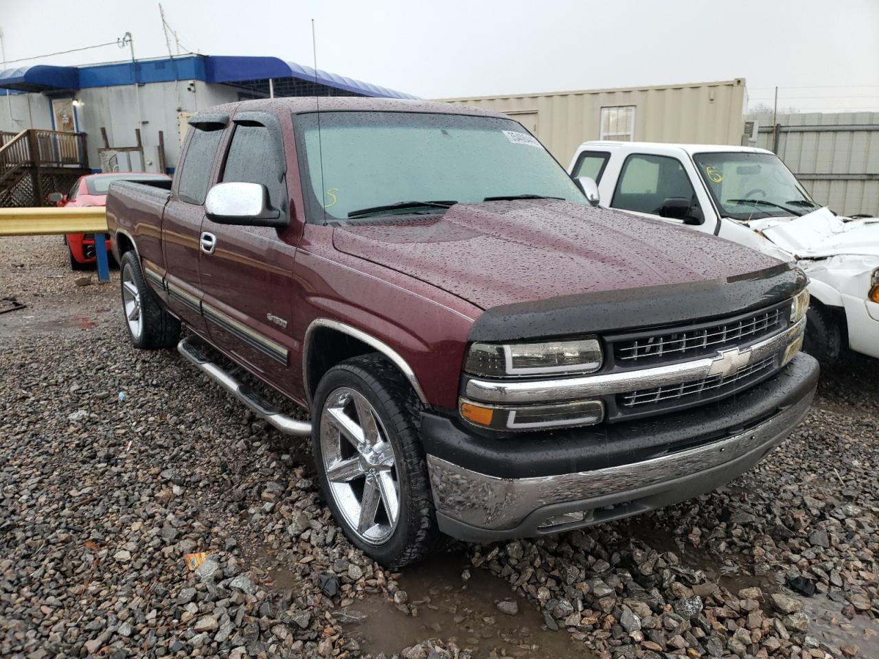 CHEVROLET SILVERADO 2002 with VIN 2GCEC19T521177733 - Photo from auction