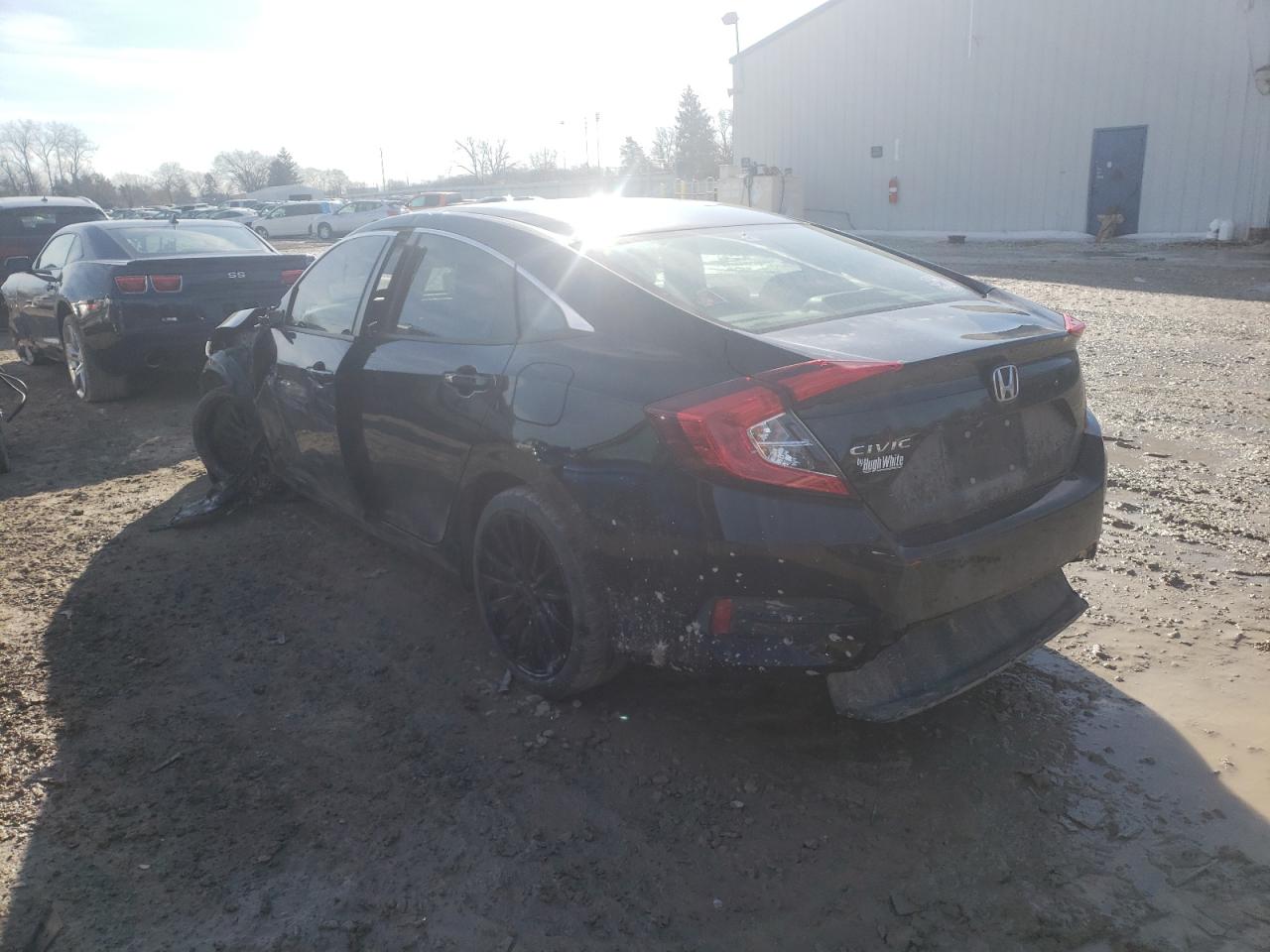 Photo 3 from auction – 2018 HONDA CIVIC LX with VIN 19XFC2F53JE013964