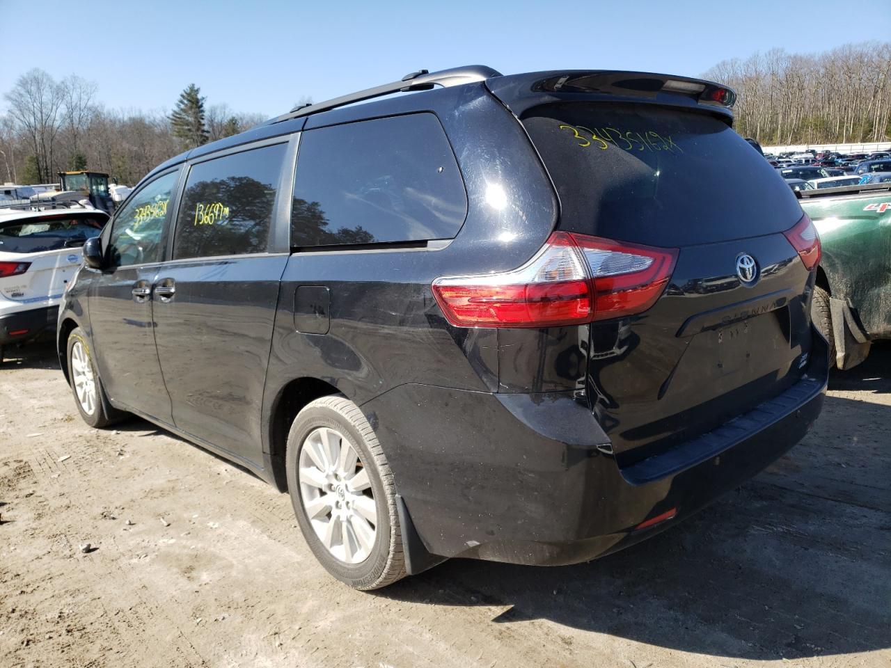 Photo 3 from auction – 2015 TOYOTA SIENNA XLE with VIN 5TDDK3DCXFS095013