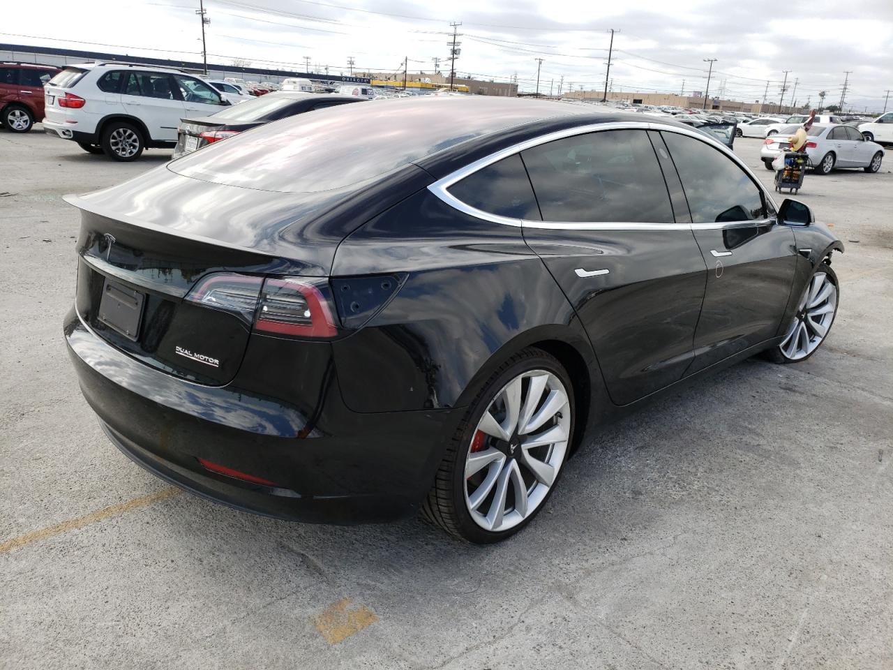 Photo 4 from auction – 2018 TESLA MODEL 3 with VIN 5YJ3E1EB8JF187652