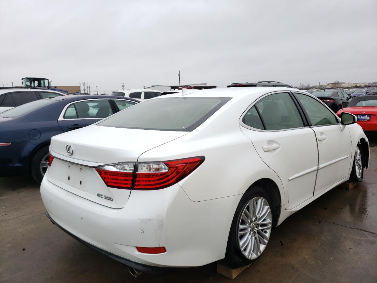 Photo 4 from auction – 2015 LEXUS ES 350 with VIN JTHBK1GG0F2183732