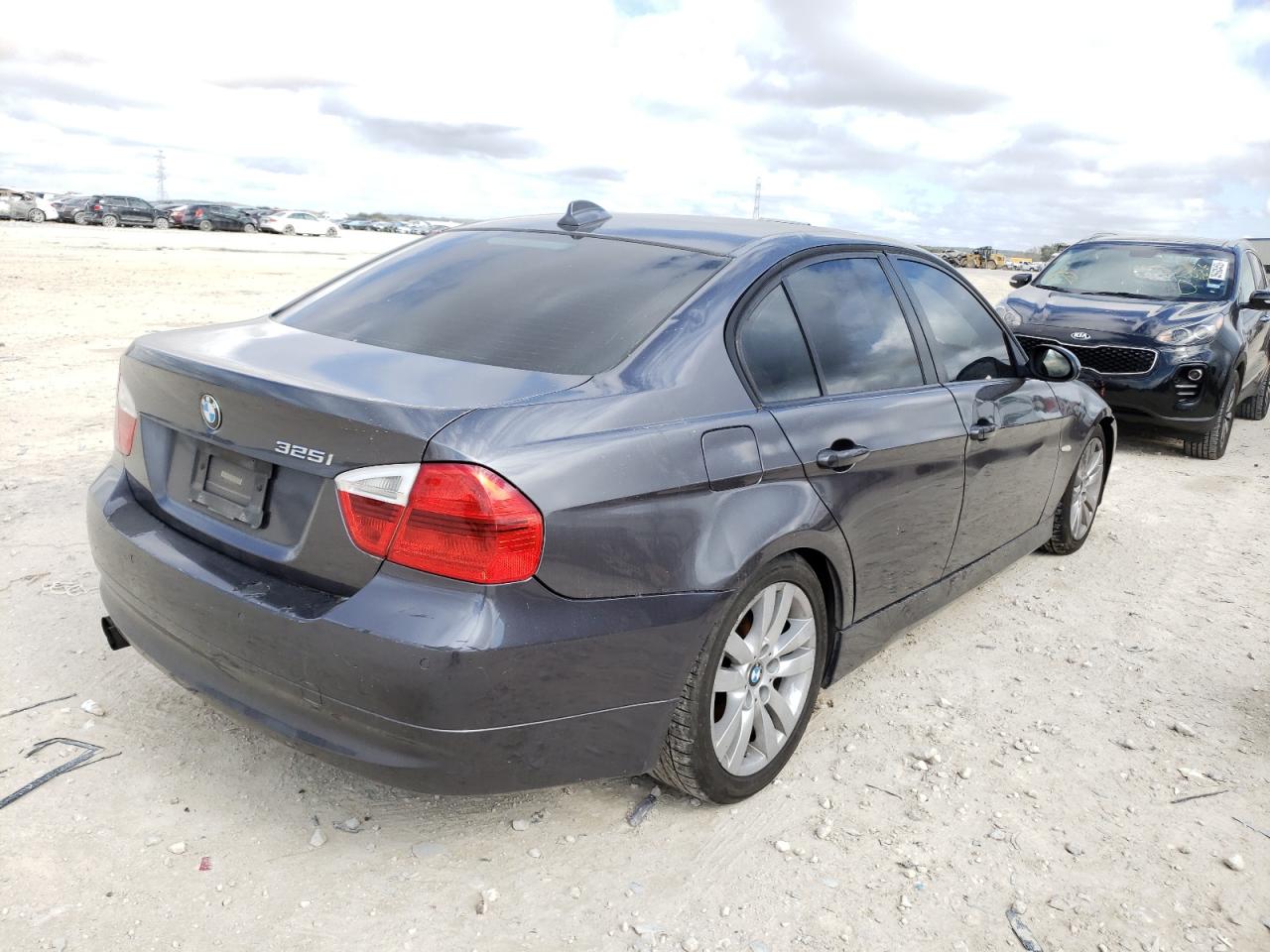 Photo 4 from auction – 2006 BMW 325 I with VIN WBAVB13546KX43977