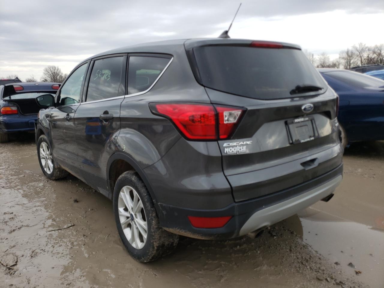 Photo 3 from auction – 2019 FORD ESCAPE SE with VIN 1FMCU9GD0KUB99413