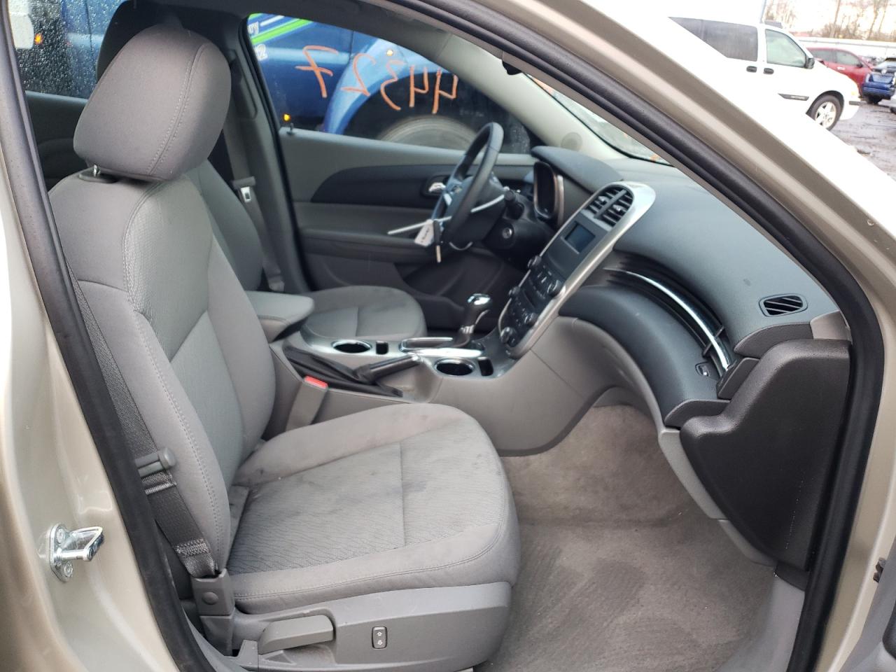 Photo 5 from auction – 2015 CHEVROLET MALIBU LS with VIN 1G11A5SL0FF325669