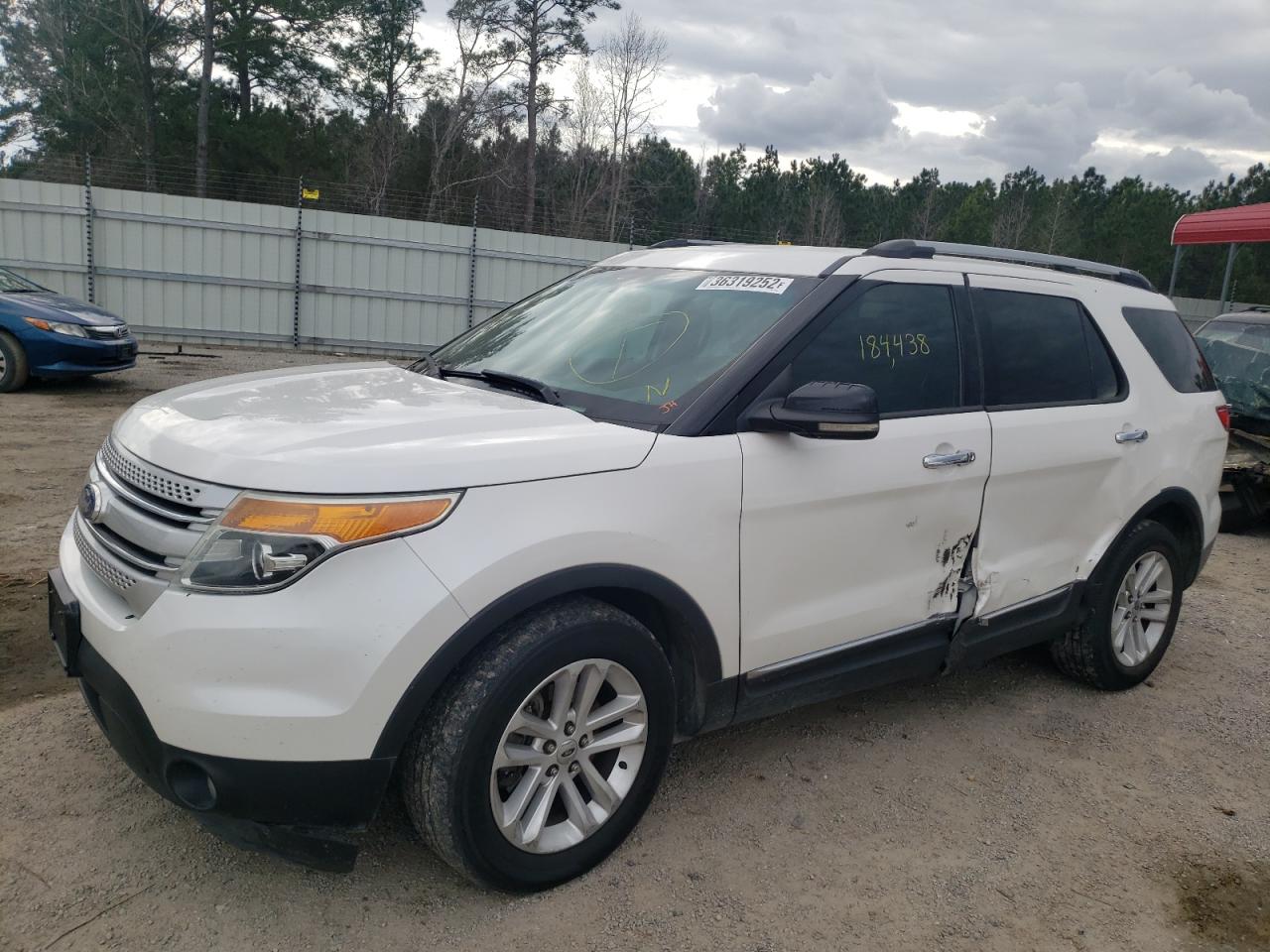 Photo 2 from auction – 2011 FORD EXPLORER X with VIN 1FMHK7D8XBGA53686