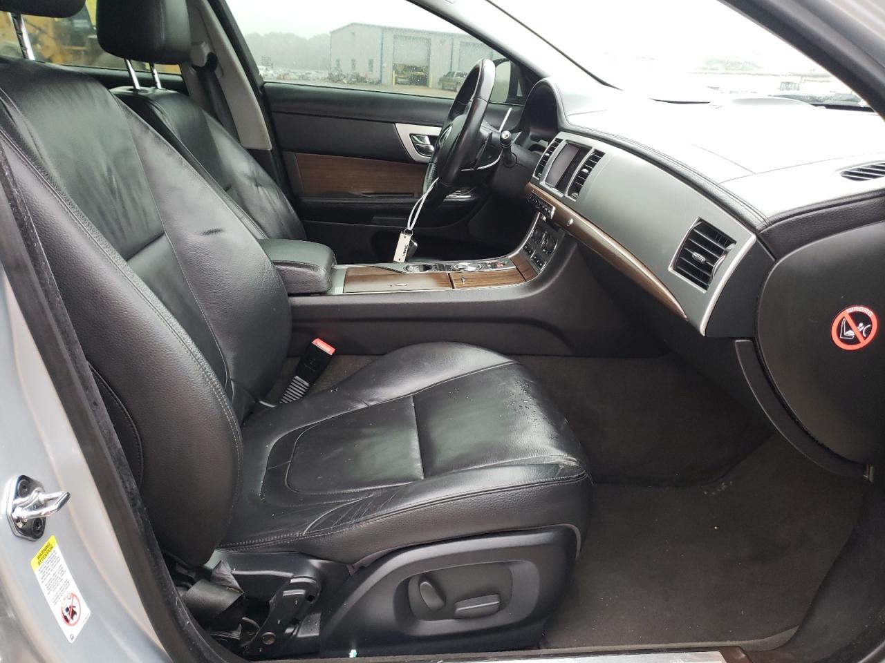 Photo 5 from auction – 2013 JAGUAR XF with VIN SAJWA0E71D8S66634