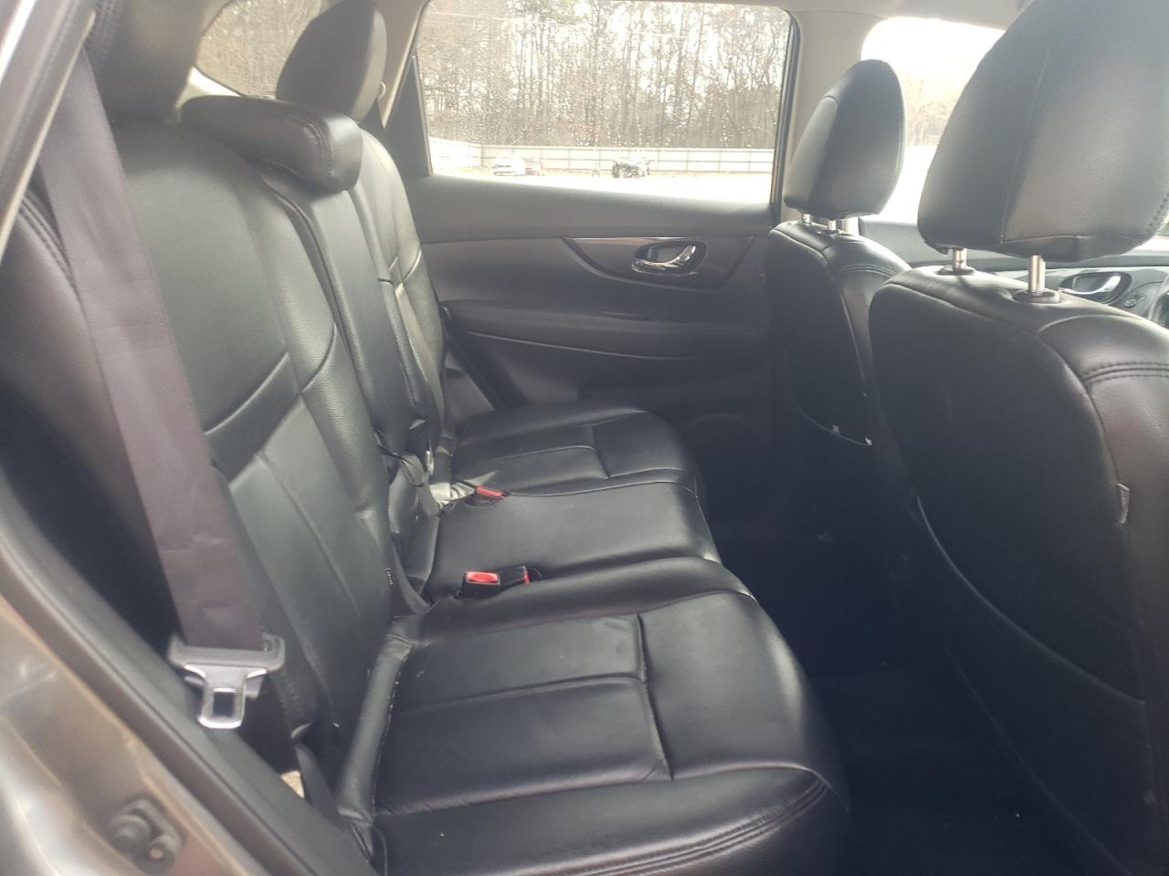 Photo 6 from auction – 2017 NISSAN ROGUE S with VIN KNMAT2MT4HP547495