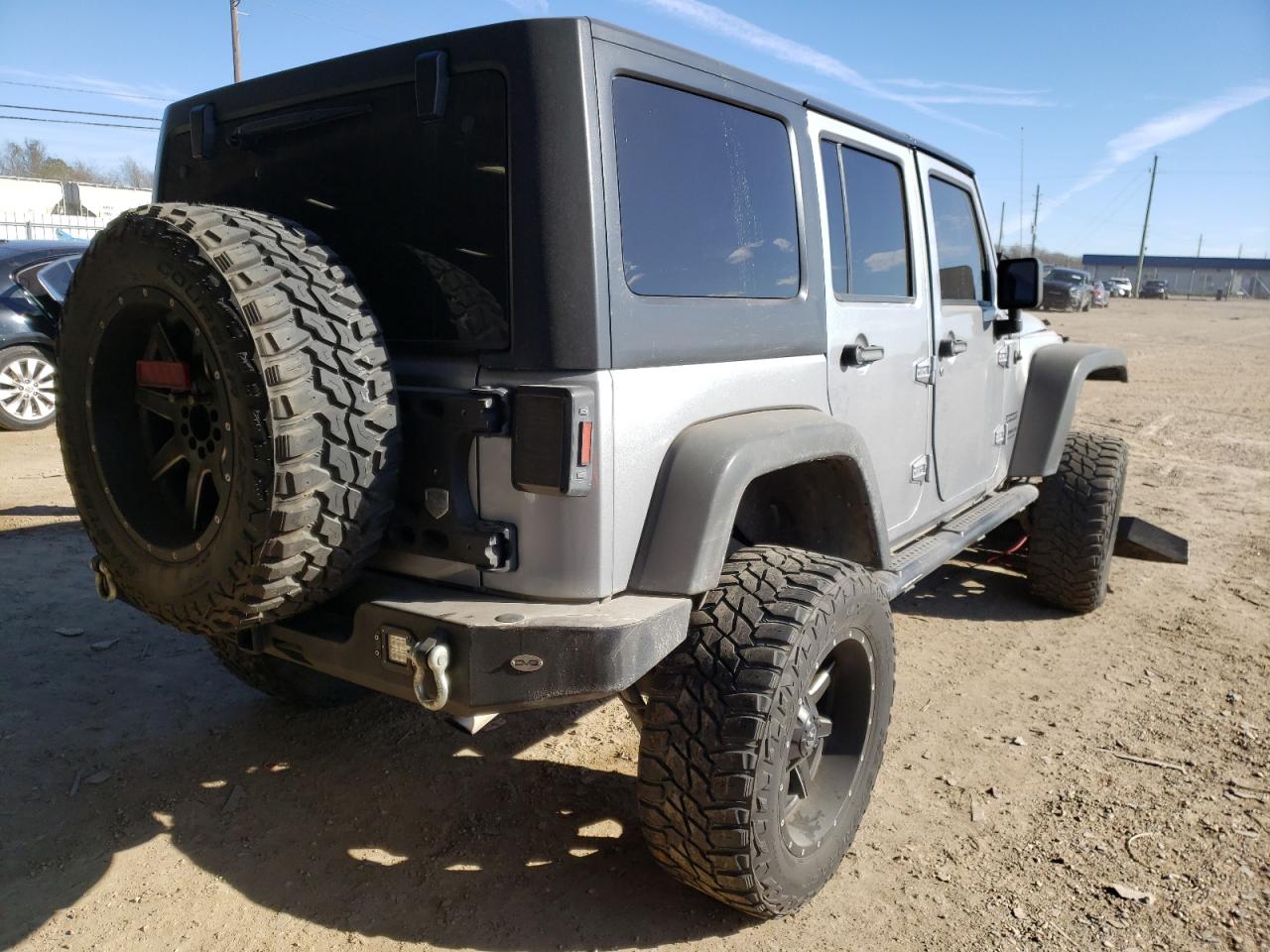 Photo 4 from auction – 2016 JEEP WRANGLER U with VIN 1C4BJWDG8GL204750
