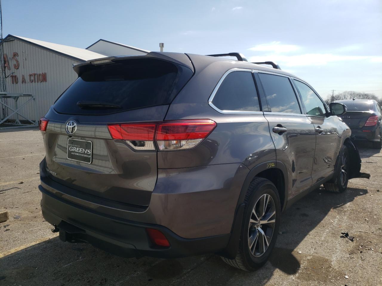 Photo 4 from auction – 2019 TOYOTA HIGHLANDER with VIN 5TDZARFH3KS052230