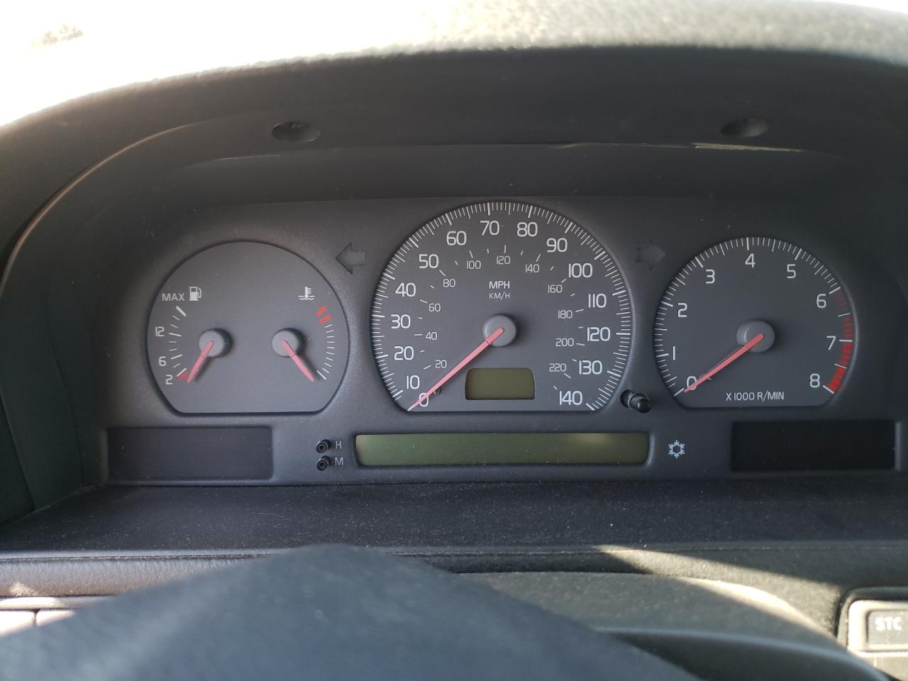 Photo 8 from auction – 2000 VOLVO S70 BASE with VIN YV1LS61J9Y2657326