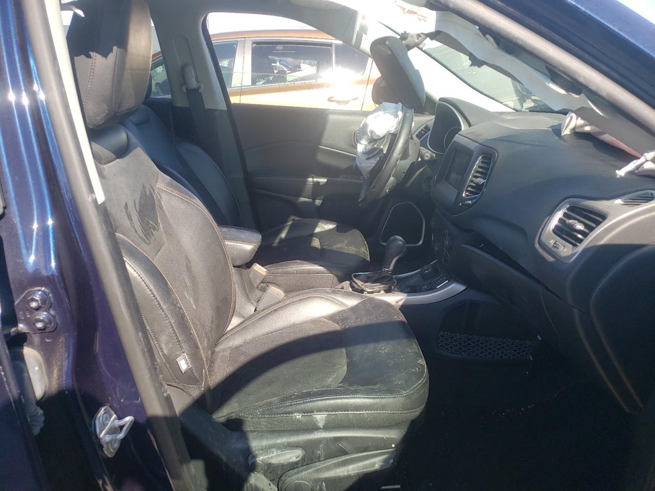 Photo 5 from auction – 2018 JEEP COMPASS LA with VIN 3C4NJDBB3JT185657