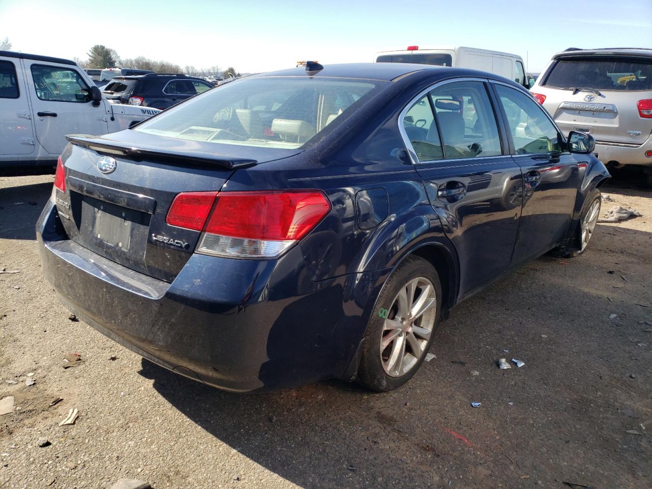 Photo 4 from auction – 2014 SUBARU LEGACY 2.5 with VIN 4S3BMBL66E3006657