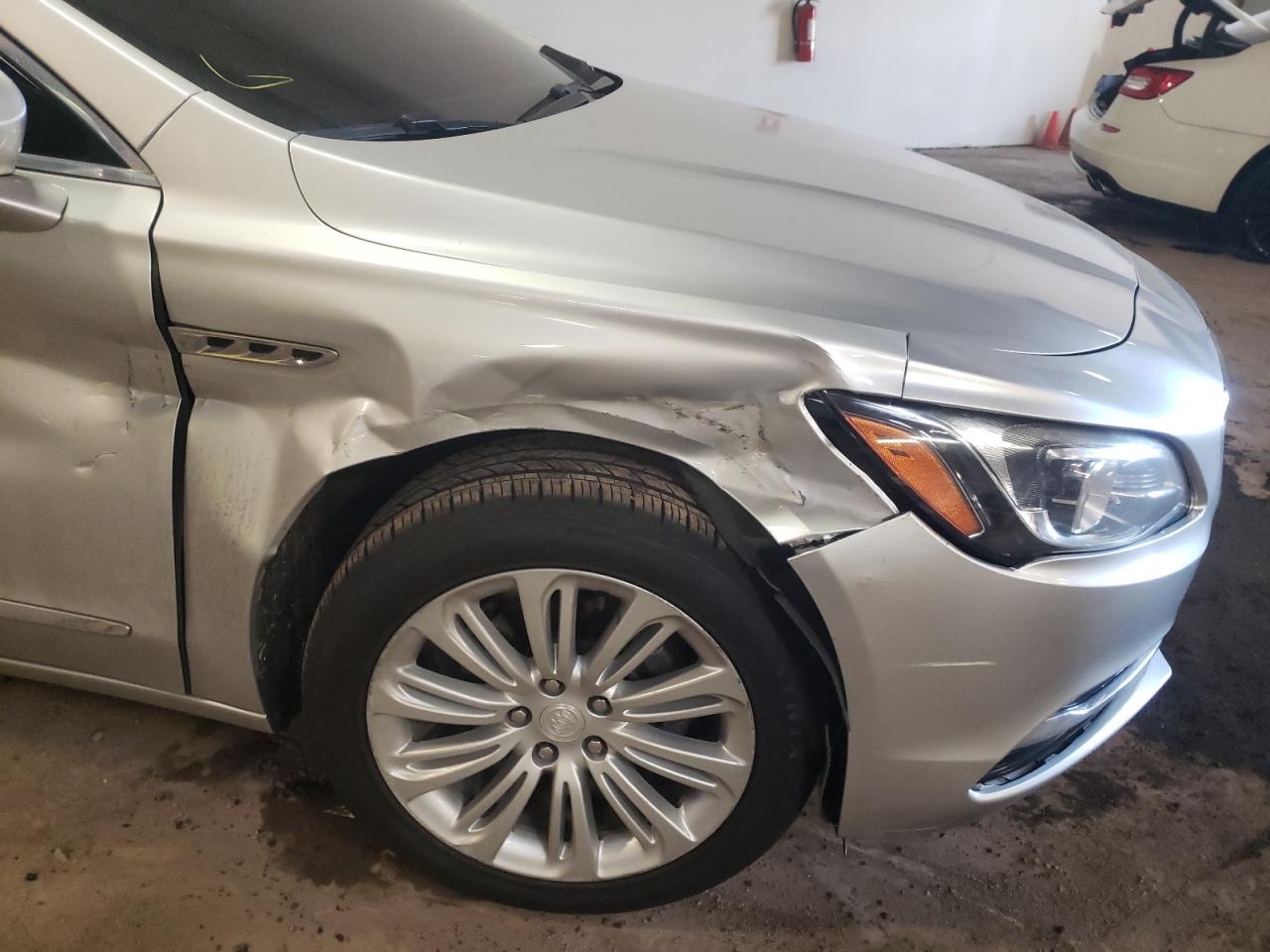 Photo 9 from auction – 2018 BUICK LACROSSE E with VIN 1G4ZP5SZXJU128604