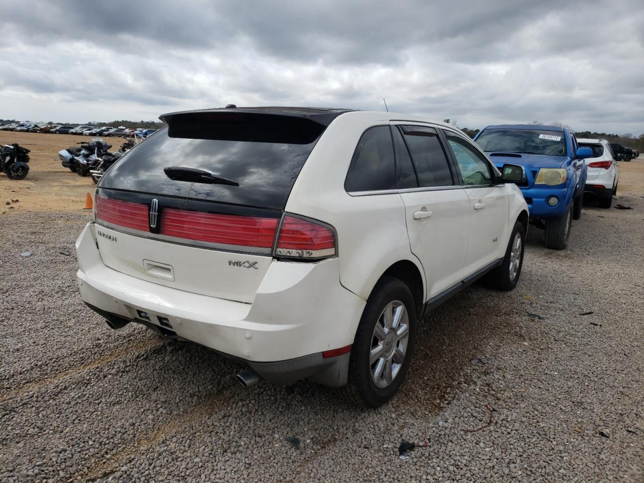 Photo 4 from auction – 2007 LINCOLN MKX with VIN 2LMDU68C57BJ02183