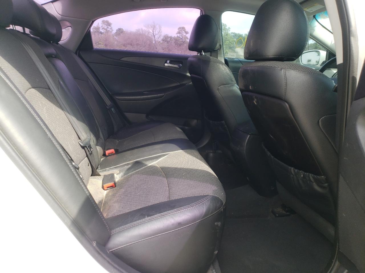 Photo 6 from auction – 2012 HYUNDAI SONATA SE with VIN 5NPEC4AC5CH443166