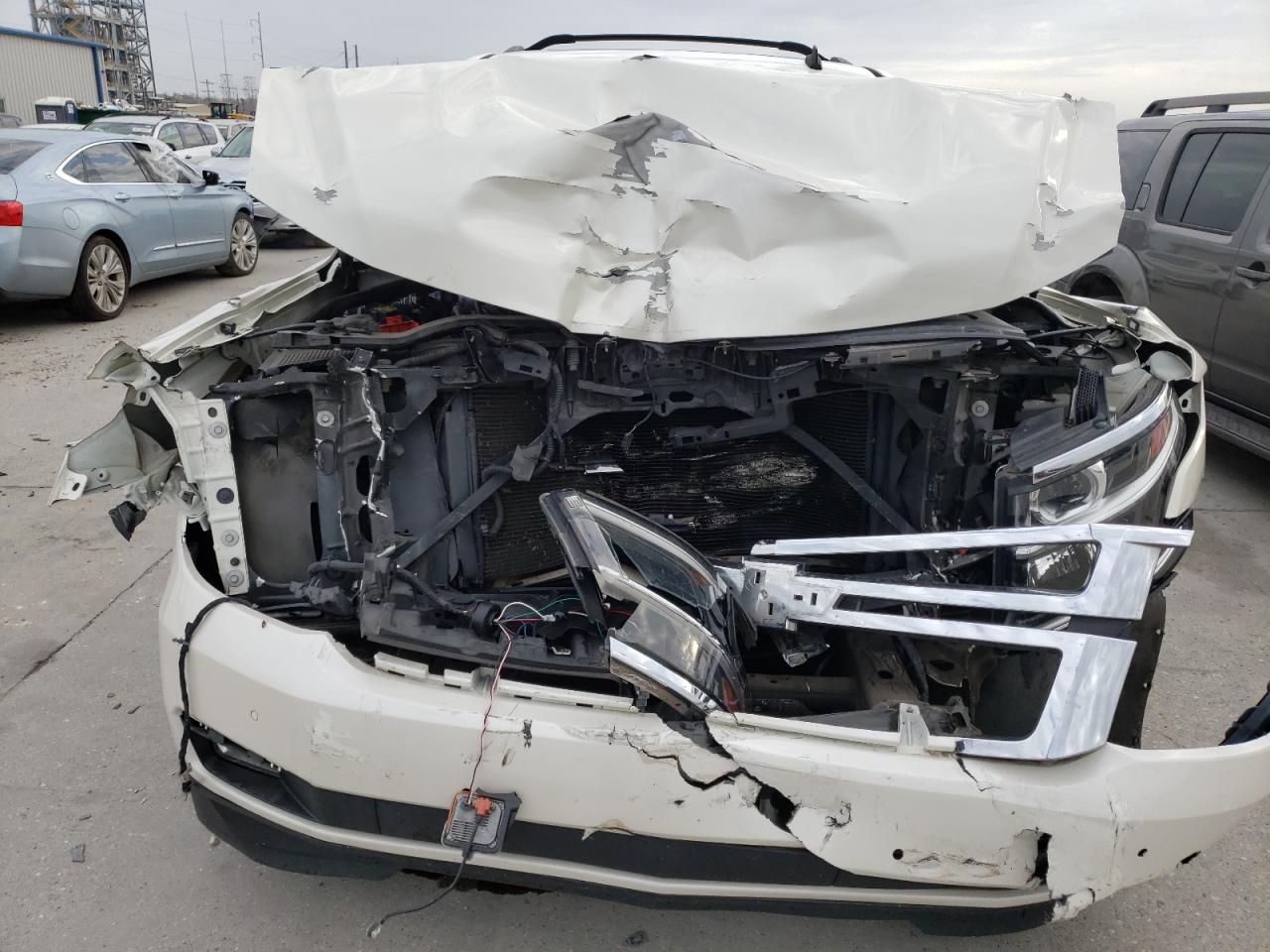 Photo 9 from auction – 2015 CHEVROLET SUBURBAN C with VIN 1GNSCKKC5FR170241
