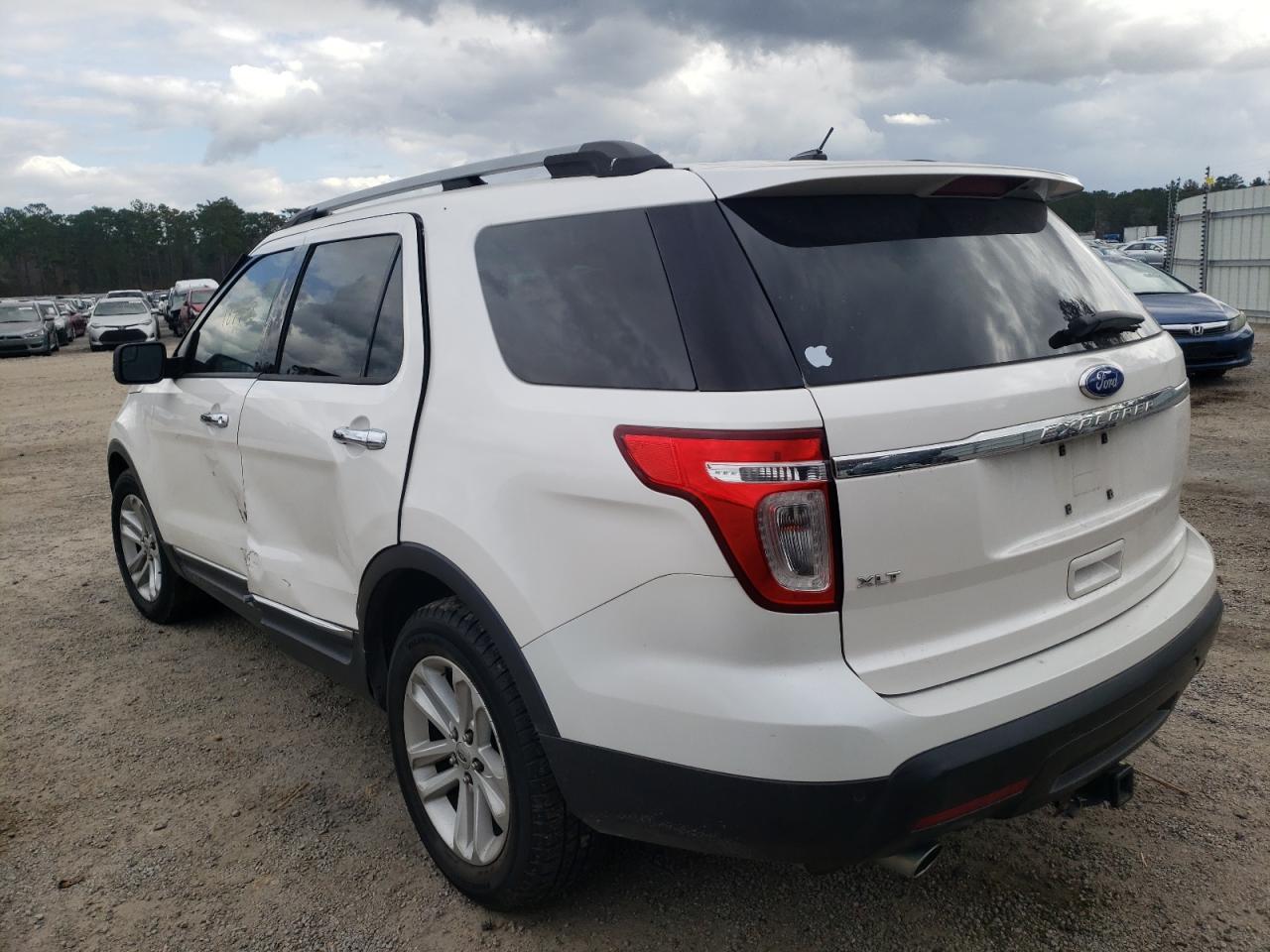 Photo 3 from auction – 2011 FORD EXPLORER X with VIN 1FMHK7D8XBGA53686