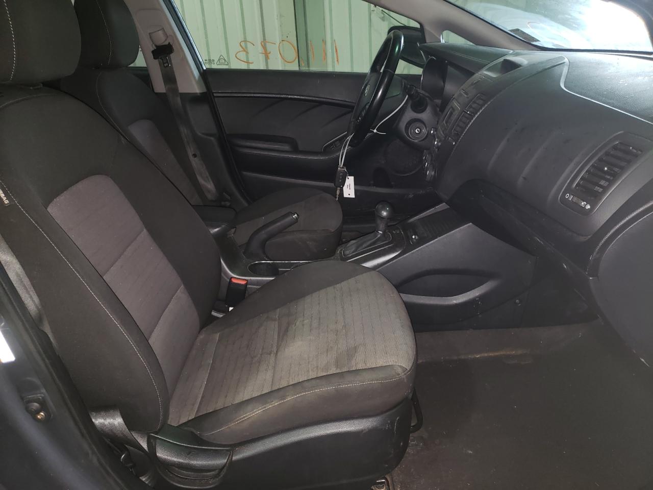 Photo 5 from auction – 2015 KIA FORTE EX with VIN KNAFX4A81F5368939