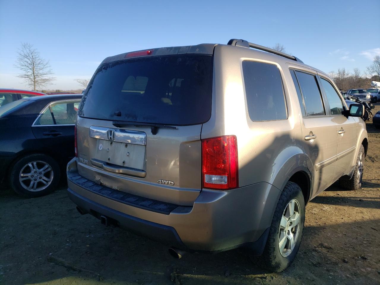 Photo 4 from auction – 2010 HONDA PILOT EX with VIN 5FNYF4H46AB018702
