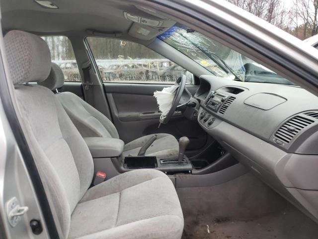 Photo 5 from auction – 2004 TOYOTA CAMRY LE with VIN 4T1BE32K44U820599