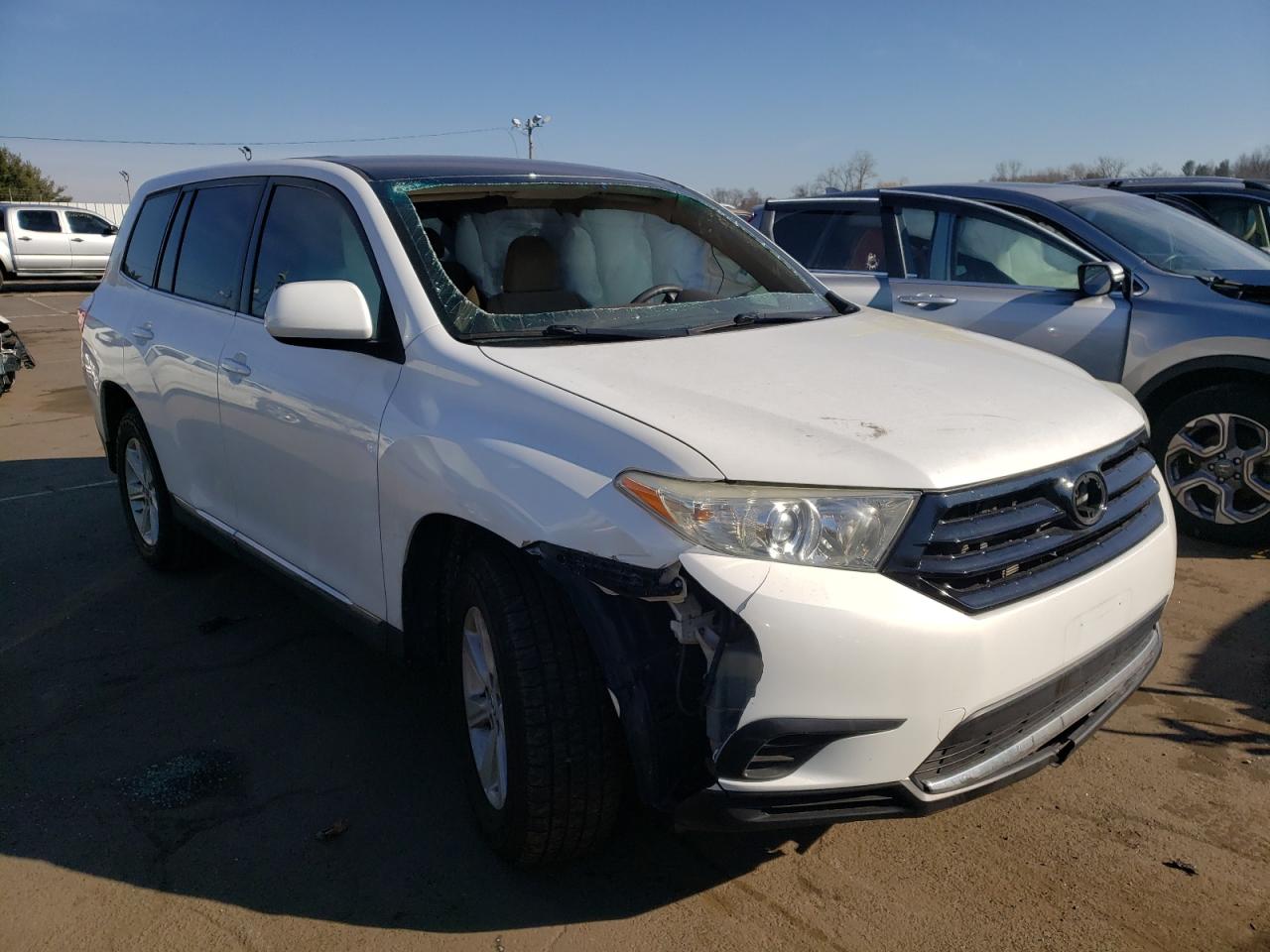 TOYOTA HIGHLANDER 2013 with VIN 5TDZA3EH5DS034748 - Photo from auction