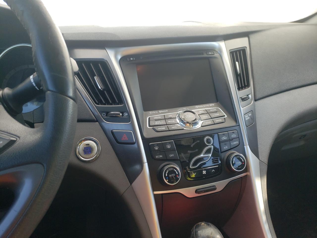 Photo 9 from auction – 2012 HYUNDAI SONATA HYB with VIN KMHEC4A45CA027520