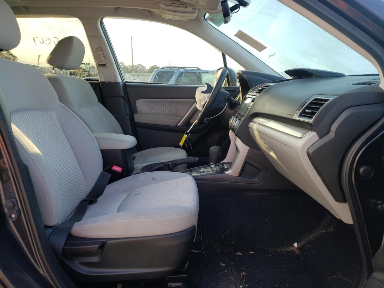Photo 5 from auction – 2017 SUBARU FORESTER 2 with VIN JF2SJAGC0HH556741