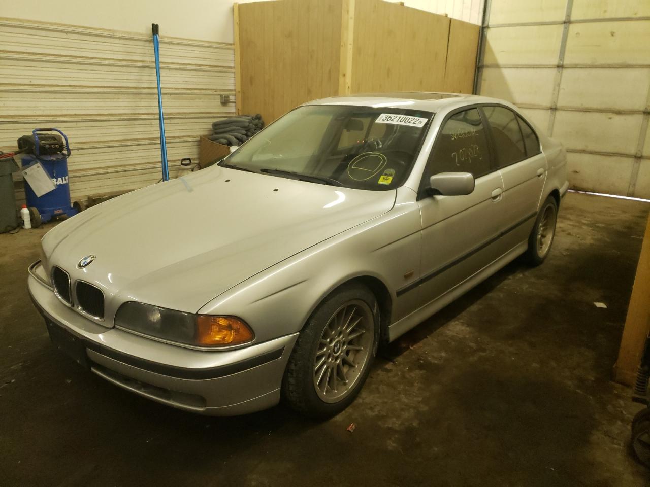 Photo 2 from auction – 2000 BMW 540 I AUTO with VIN WBADN6348YGM69356