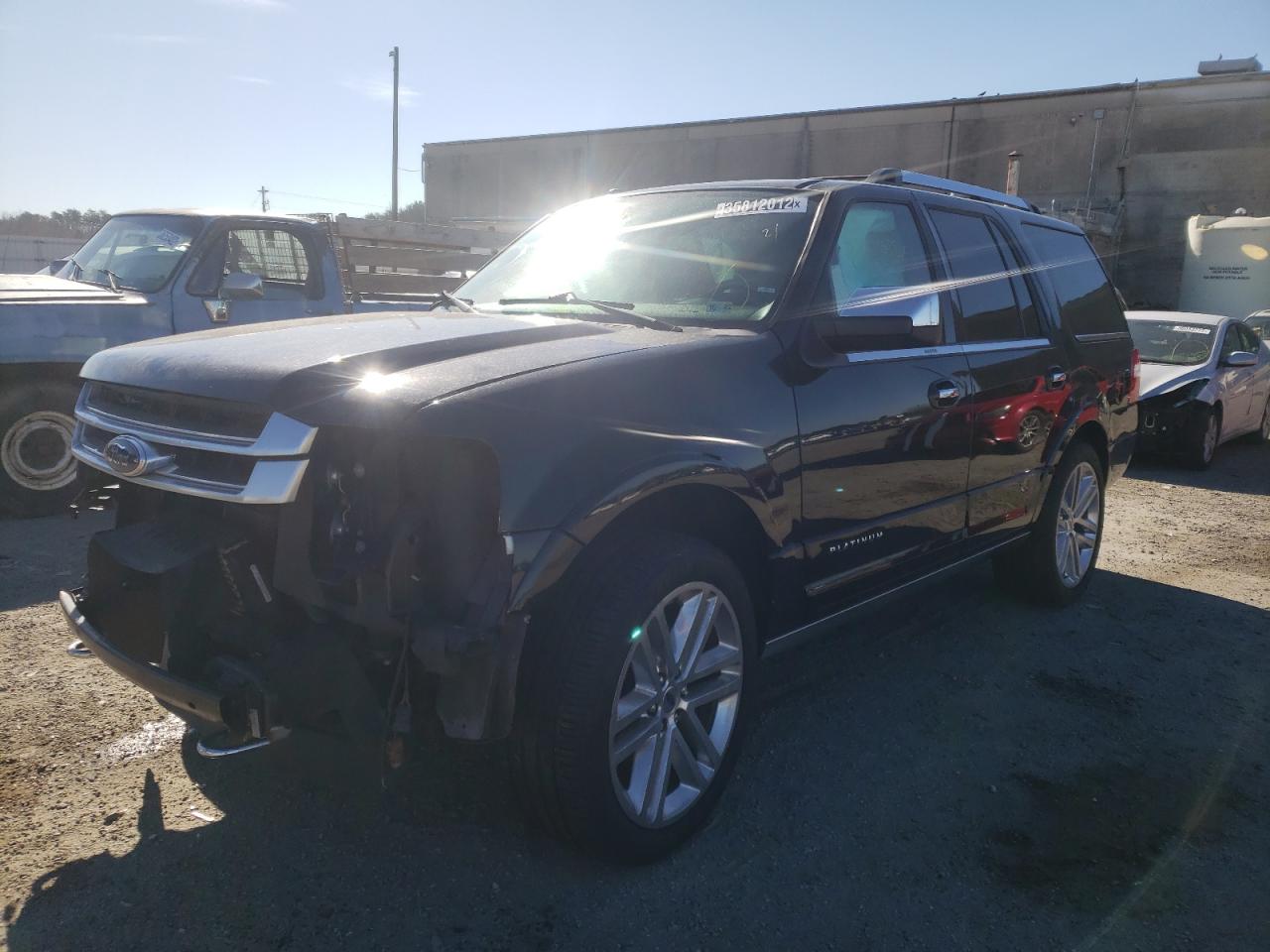 Photo 2 from auction – 2017 FORD EXPEDITION with VIN 1FMJU1MT6HEA62984