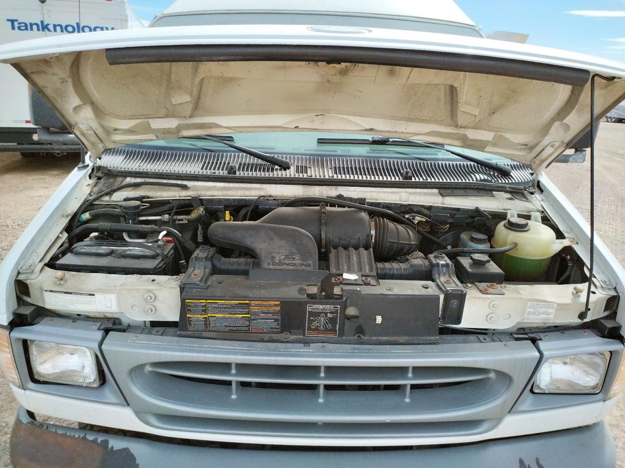 Photo 7 from auction – 2000 FORD ECONOLINE with VIN 1FDSE35L0YHB64825