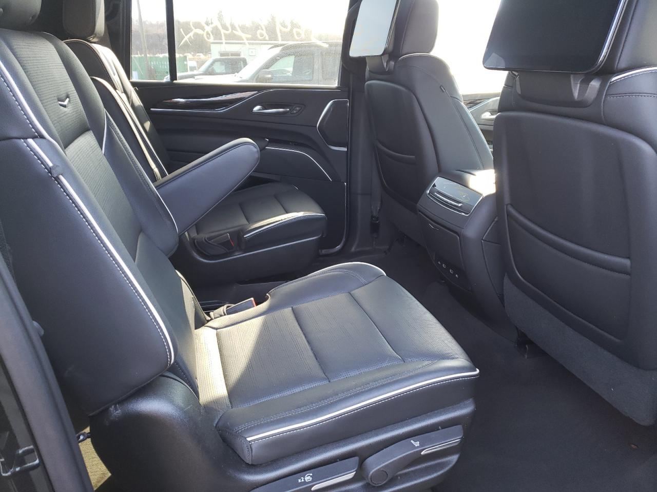 Photo 6 from auction – 2021 CADILLAC ESCALADE E with VIN 1GYS4PKL6MR205864