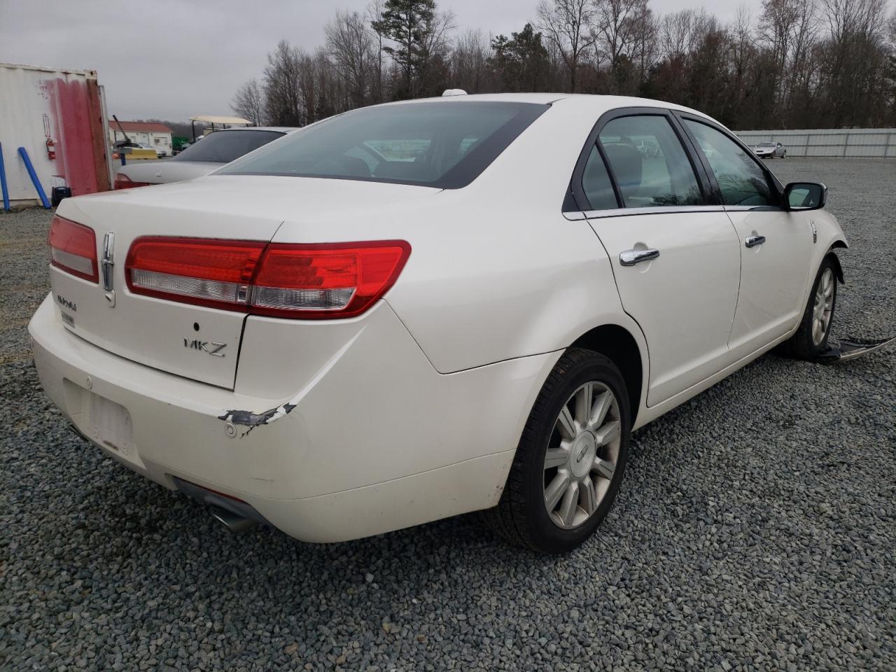 Photo 4 from auction – 2010 LINCOLN MKZ with VIN 3LNHL2GC5AR630759
